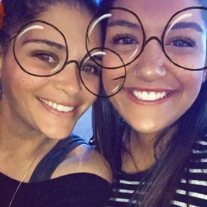 Meet your Posher, Christina